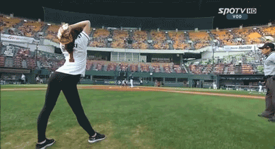 skytr4p:  shayman77:  vanillamode:  Shin Sooji’s first pitch (x)  What. The. Fuck. Glorious Korean master race at work.  how