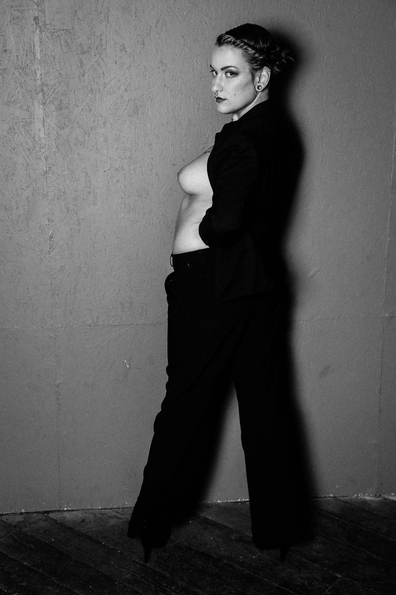 staceyelizzabethh:  bettie-n-love:  Extra! extra! Read all about it! Alt model does