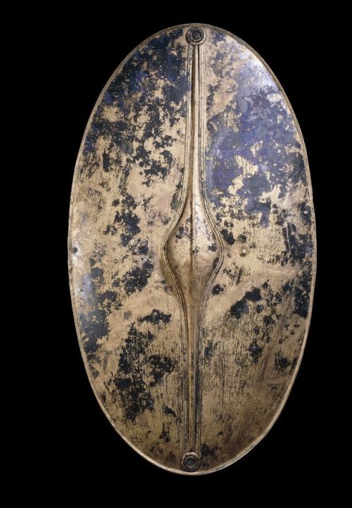 irisharchaeology: The Chertsey Shield was discovered in 1985 at gravel pit in Abbey Meads, England. 