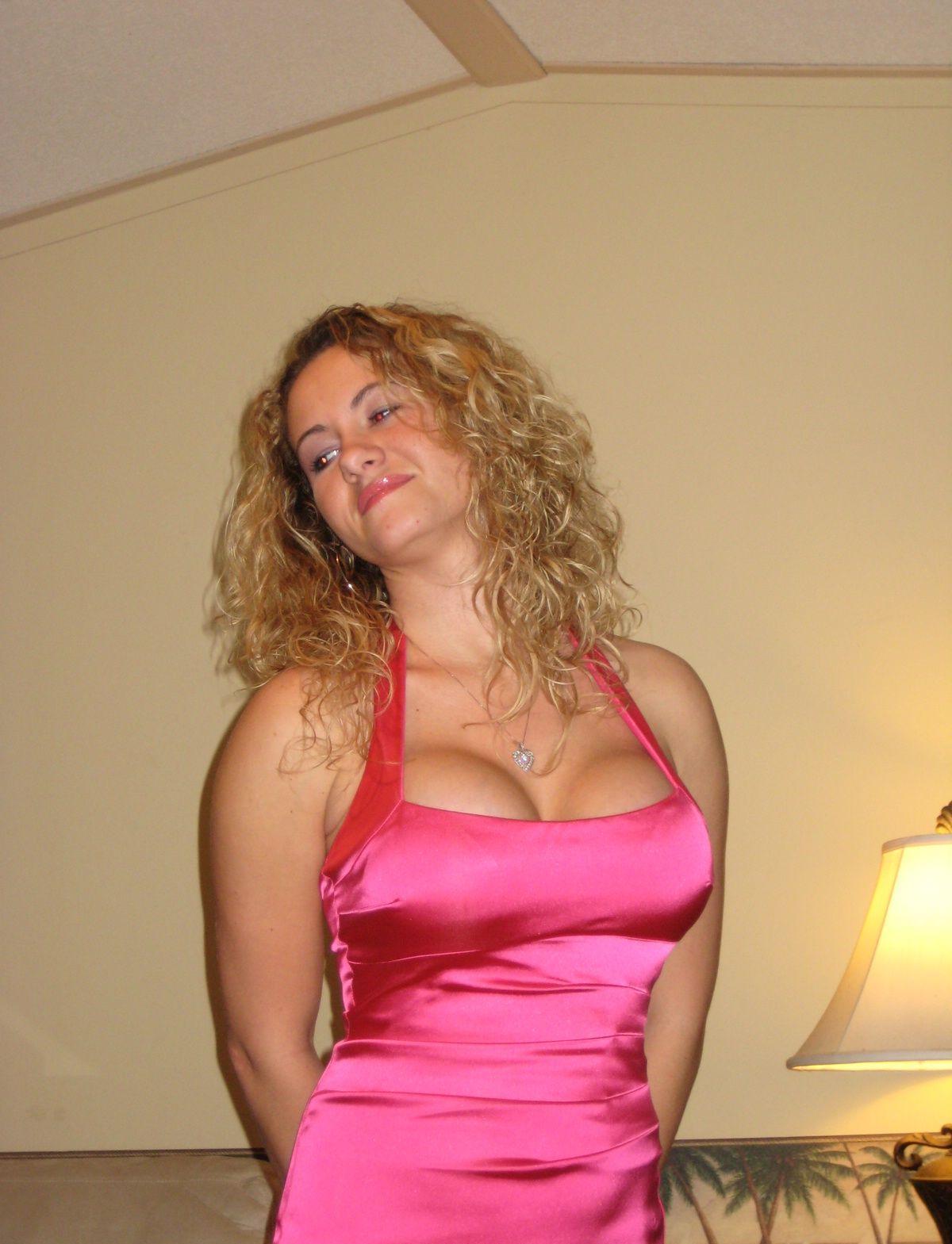 luvthemilfs:  1 of 4
