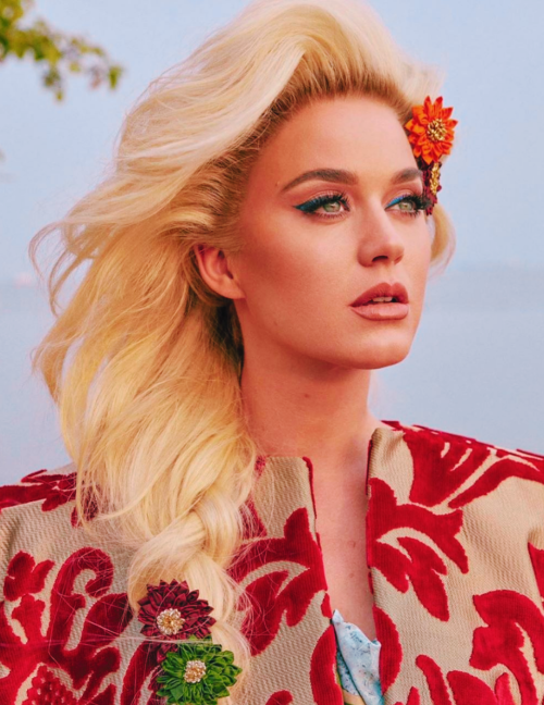 Porn dailykaty:KATY PERRY by Greg Swales for Vogue photos