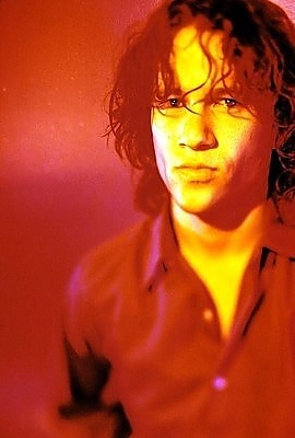 vintagesalt:Heath Ledger in “Two Hands” || 1999