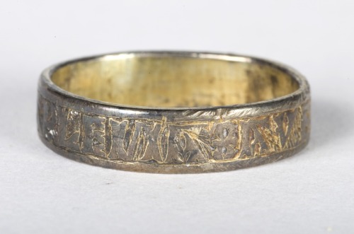 A late 13th or early 14th century silver-gilt posy ring inscribed in Lombardic characters with the w