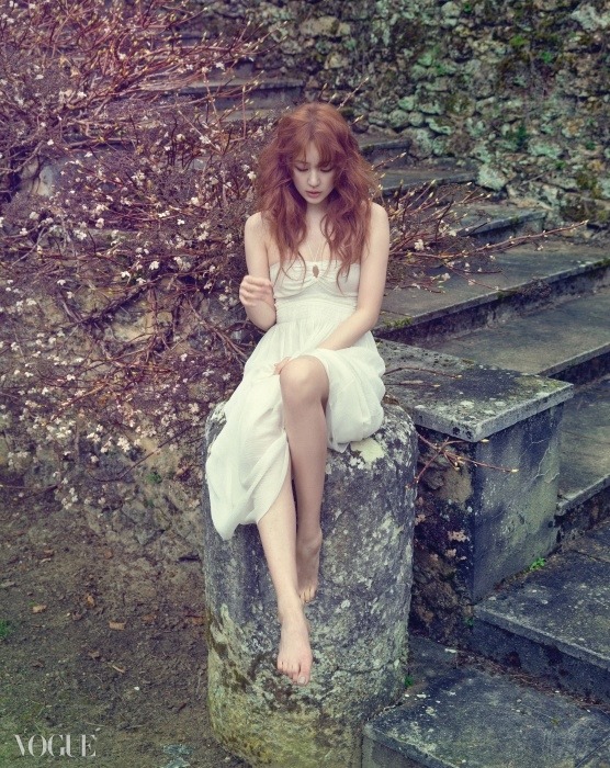 stylekorea:“The Dreamer” Yoon Eun Hye for Vogue Korea April 2015. Photographed