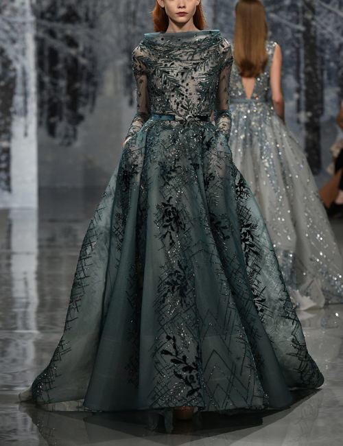 acourtofcouture