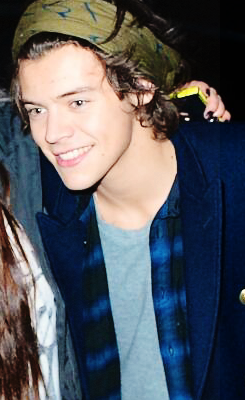 harryswinston-deactivated202110:  Harry outside the restaurant in NYC - 03.12 