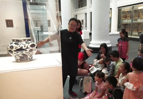 In April, the Education Division welcomed J.S. Lee Memorial Fellow Jing Zhao to the Brooklyn Museum.