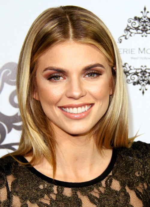 AnnaLynne McCord at  Grand Opening Of Gallery Montaigne, 19 February 2016