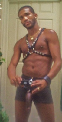 mcaval12:  Follow my Blog:  http://mcaval12.tumblr.com/  Over 10,000 pics and vids of Beautiful Black Dick submit your pic here   http://mcaval12.tumblr.com/submit Reblog me !  Big-dick leather top  