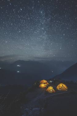 visualechoess:Nepal night star  by: Alexander