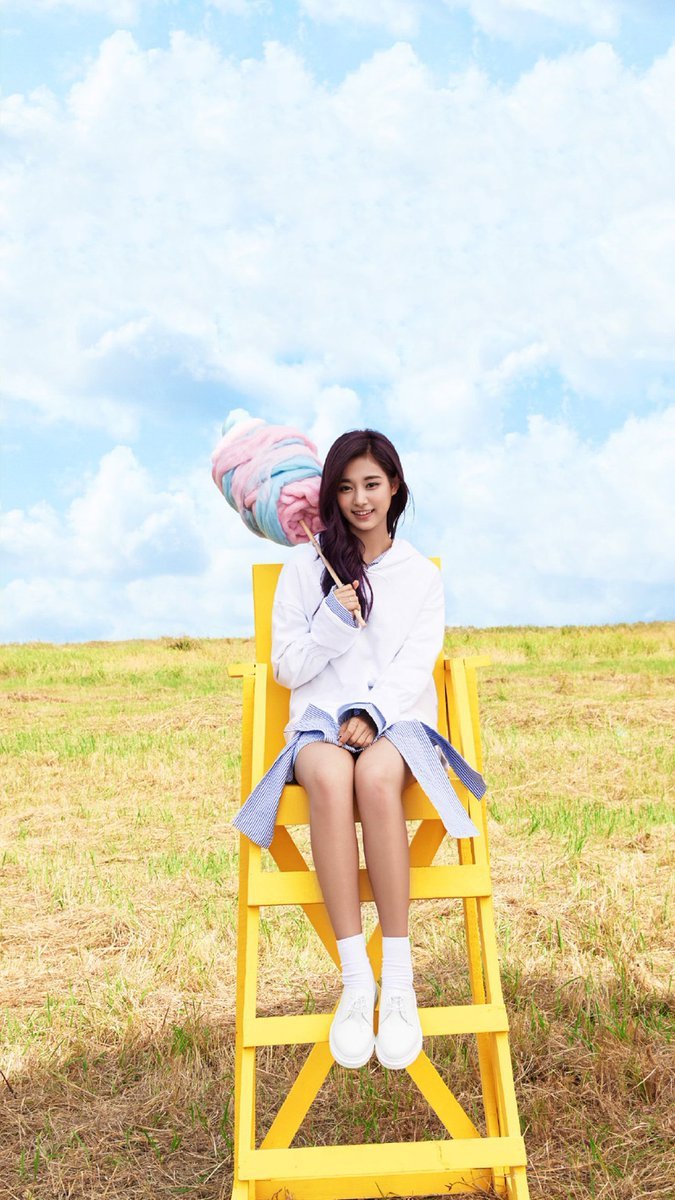 fyeah-twice:  TWICE MEMORIES by   현  