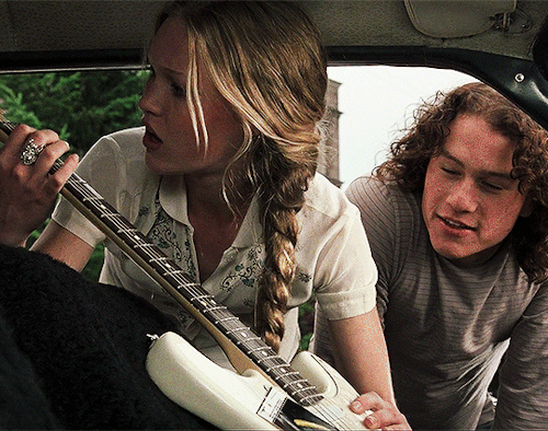 tasmspidey:  HEATH LEDGER and JULIA STILES as Patrick Verona &amp; Kat Stratford in 10 Things I Hate About You (1999)