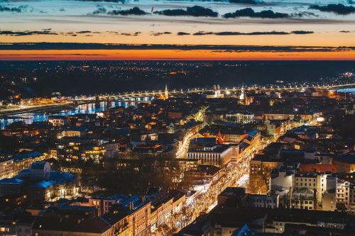 City lights #Kaunas #Lithuania #inspire2 #djiinspire2 #inspire2x7 #zenmusex7 #50mm #Lietuva #dronas 