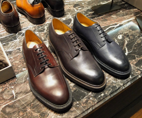 abitofcolor:  Edward Green’s More Casual Styles - Since 1890 Edward Green has offered some of the finest quality footwear in the Northampton shoemaking tradition. When I think of Edward Green, the images that instinctively come to mind are those of
