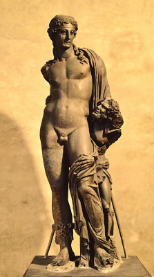 langoaurelian:Colossal Sculpture depicting