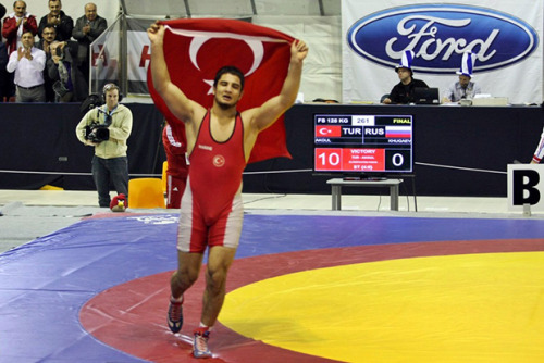 Turkish wrestler - Taha Akgul 