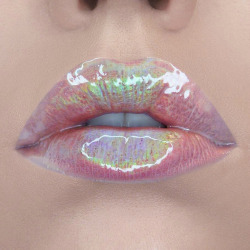 coquettefashion:  Pink Unicorn Holographic Glosses