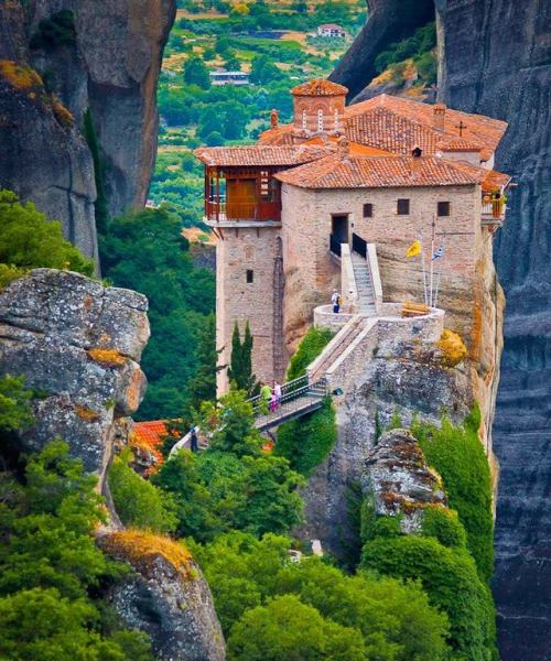mademoiselle-bazaar: Meteora, Greece
