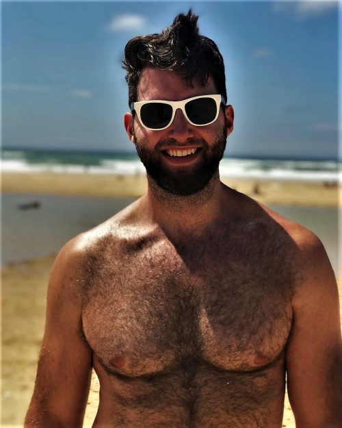 hirsute-honeys:  kazhairy0: Instagram : nebjamin   Fabulous  