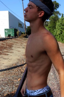 male-celebs-naked:  Taylor Caniff
