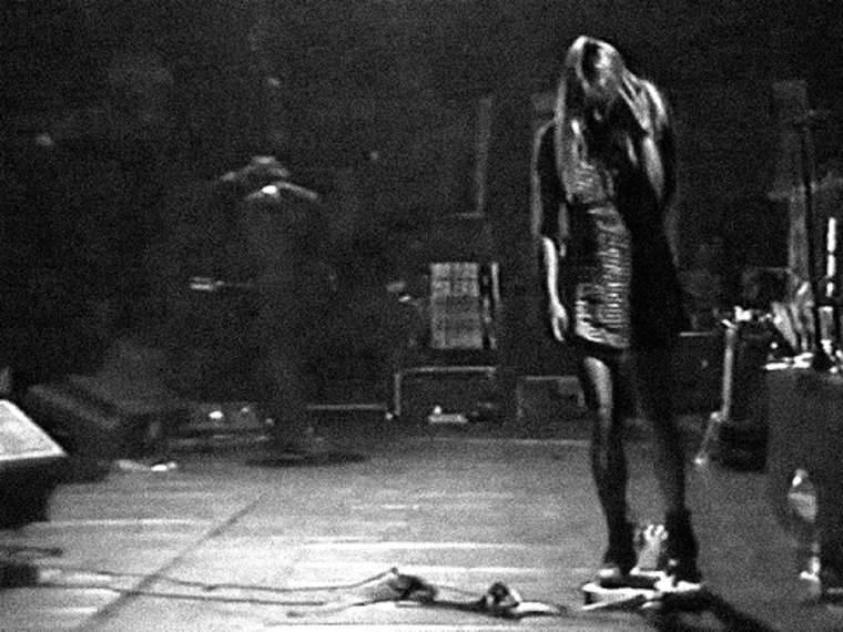 postpunkindustrial:  Kim Gordon - Sonic Youth 