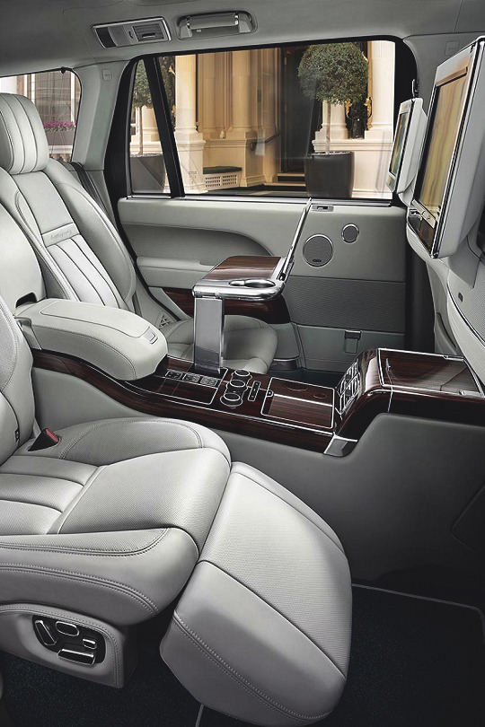 livingpursuit:  Range Rover Interior