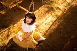 cosplayfanatics:  Sitting Eevee by MeganCoffey