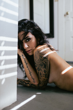 itsall1nk:More Hot Tattoo Girls athttp://hot-tattoo-girls.blogspot.com