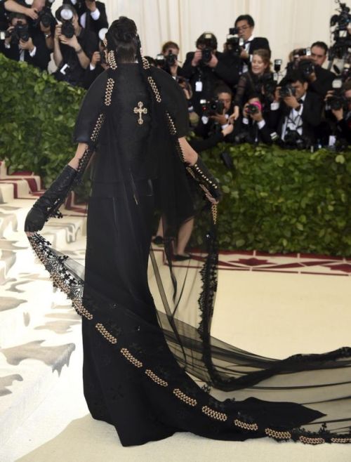Bella Hadid @ Met Gala 2018.This year’s theme: Heavenly Bodies: Fashion and the Catholic Imagi