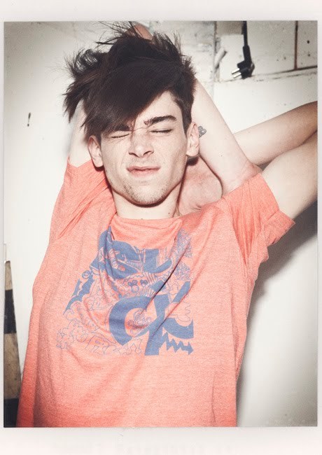 🐧 You Must Be Gay+ To View This Blog*
