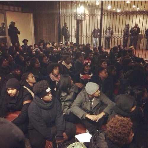 samiyahwright:  Howard students shutting down Union Station. 