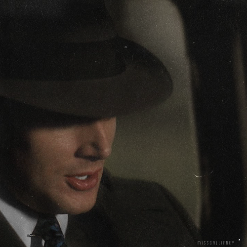 silibrumportes:ofthehefin:Dean’s Time after Time outfit appreciation post.YES HELLO I’LL TAKE TWO