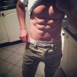 fitboys:  MEET GUYS FROM TUMBLR ON THIS SITE