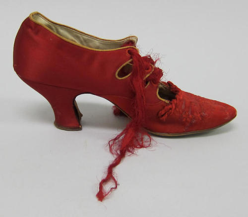 lookingbackatfashionhistory:• Shoes.Date: 1912Medium: Red silk satin