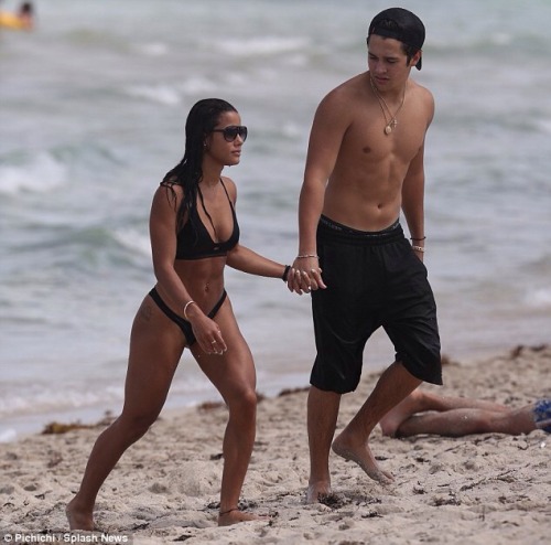 katyahenryupdates: June 4: Katya and Austin Mahome at the beach in Miami, Florida.