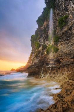 sublim-ature:  Uluwatu, Bali, IndonesiaAbdul