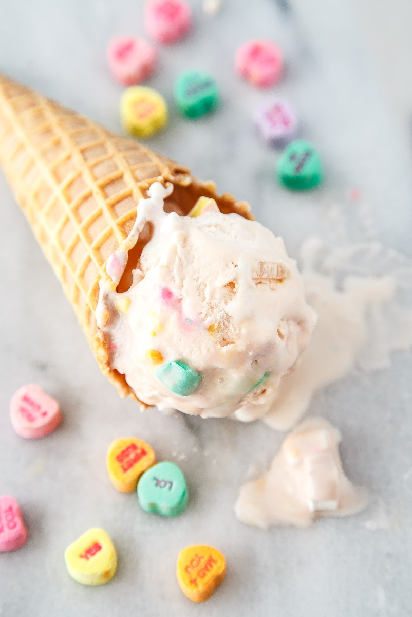 sweetoothgirl:    CONVERSATION HEART ICE CREAM    I&rsquo;ve never liked eating