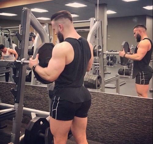hispanicbooty10:  IG: ericsson5633