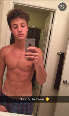 mysurrealgaylife:  Cameron Dallas Selfie