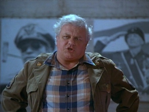  Die Laughing (1980) - Charles Durning as Arnold 