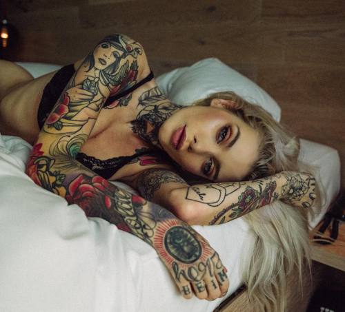 thatattoozone:    Valentina Belleza   phototaker adult photos