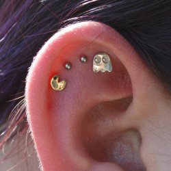 diaryof-alittleswitch:  Where can I get those earings?