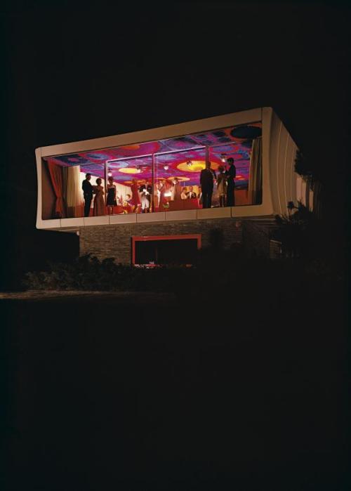 Wolfgang Feierbach, prefabricated plastic house, fiberglass, 1968.  It took 10 hours to build it, us