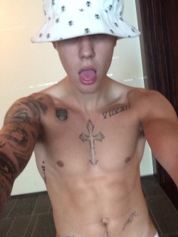 lanvinparis:  whitegirlsaintshit:  justinbieber:  Bizzle&rsquo;s #selfie on Shots  i would suck him so hard the cross on his chest starts glowing and his soul transfers into the back of my throat. i would have all of bieber’s tattoos floating above