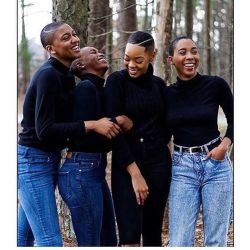 cocoacallalily:  naturalhairqueens:  they are all so BEAUTIFUL   Looking like a 90s group