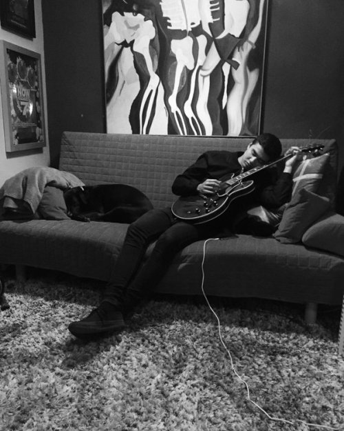 Calum + Guitar