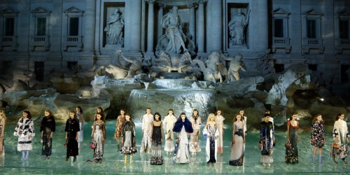 themusewithinthemusewithout: Fendi’s 90th anniversary show held at the Trevi Fountain (Fontana