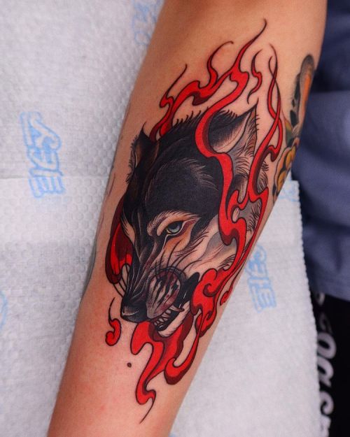 ig: doku_tattoo neotrad;wolf