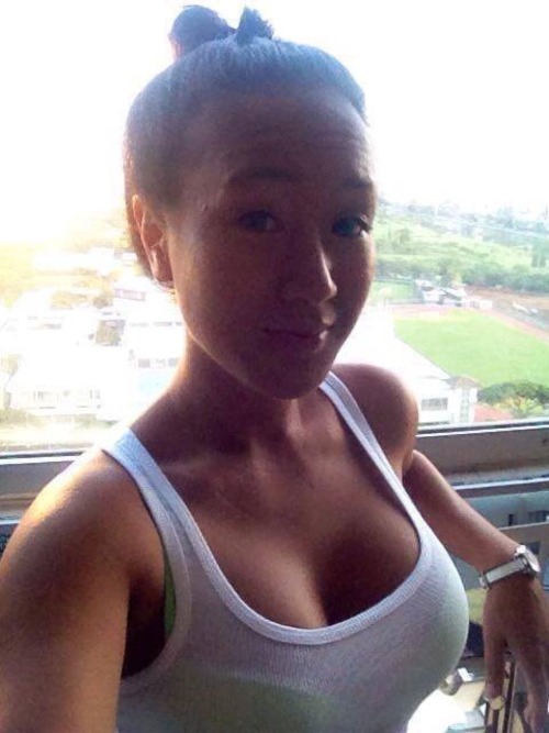 usmcperv:  Anyone know this sexy marines name???? Let me know!  No but she’s a black belt and had a snco academy shirt on