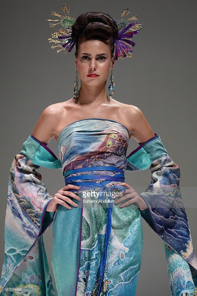 sartorialadventure:Yumi Katsura, fall 2012 (click to enlarge)